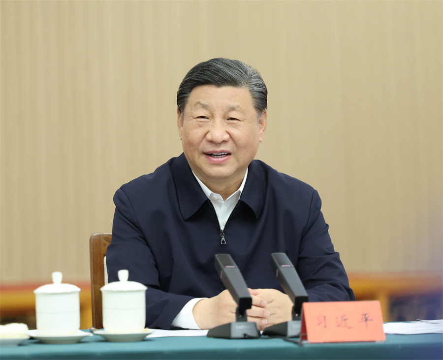 2024年5月23日下午，中共中央總書記、國家主席、中央軍委主席習近平在山東省濟南市主持召開企業(yè)和專家座談會并發(fā)表重要講話。新華社記者 鞠鵬 攝